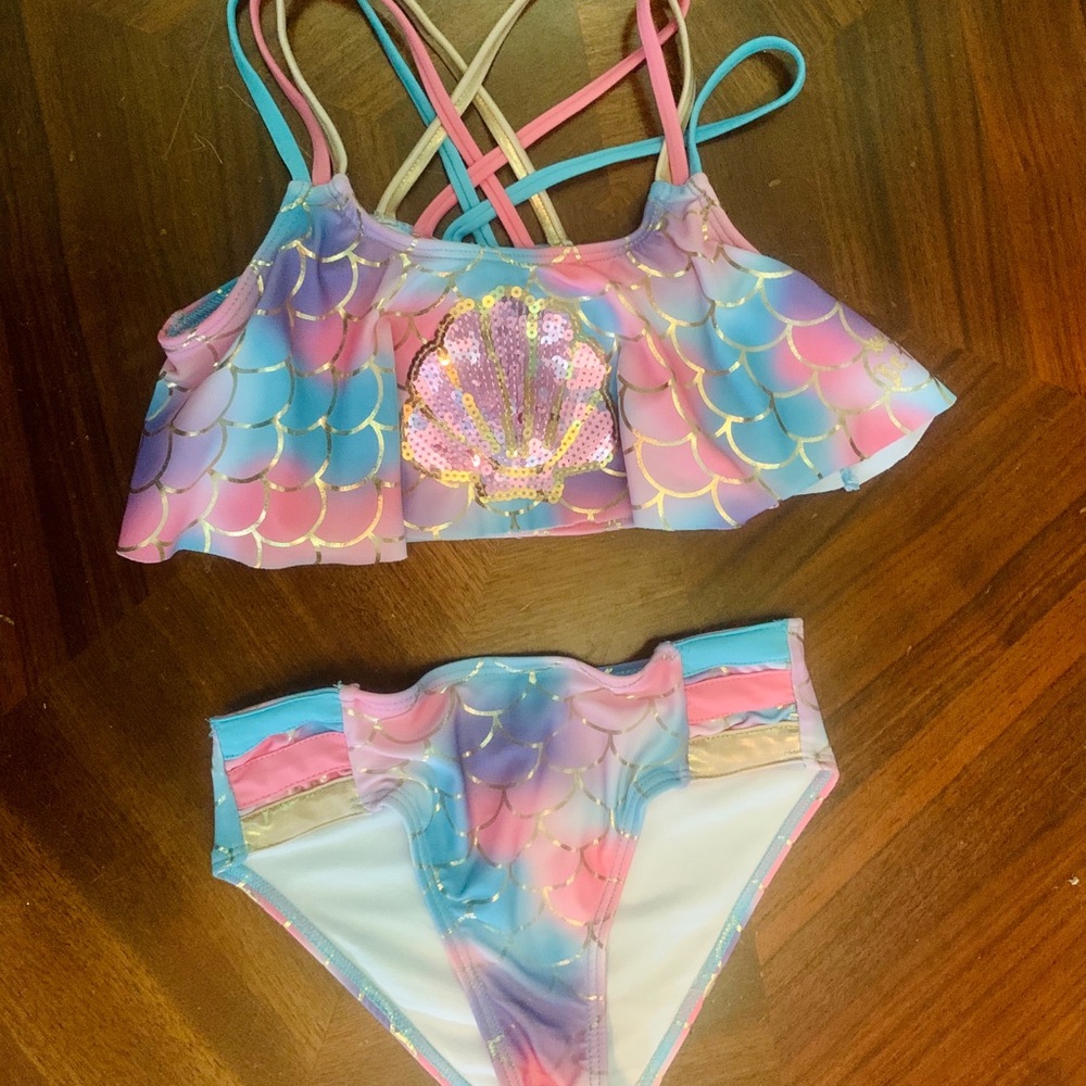 Betsey Johnson swimsuit size Small 7/8 💕🦄